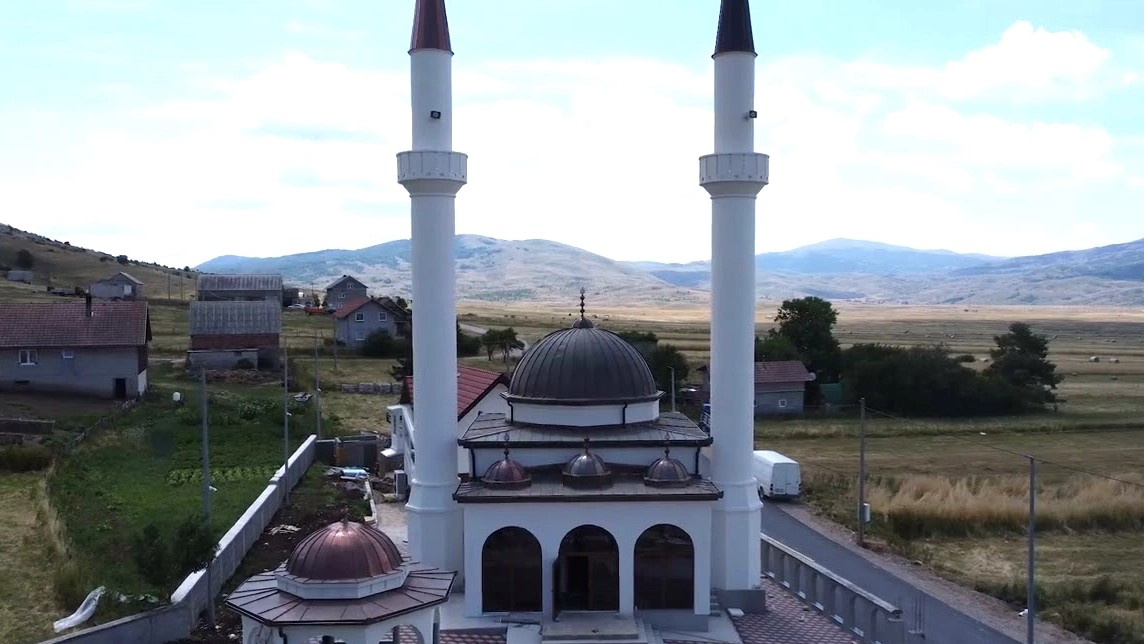 ৮৫ বছর পর আজান হতে যাচ্ছে যে মসজিদে